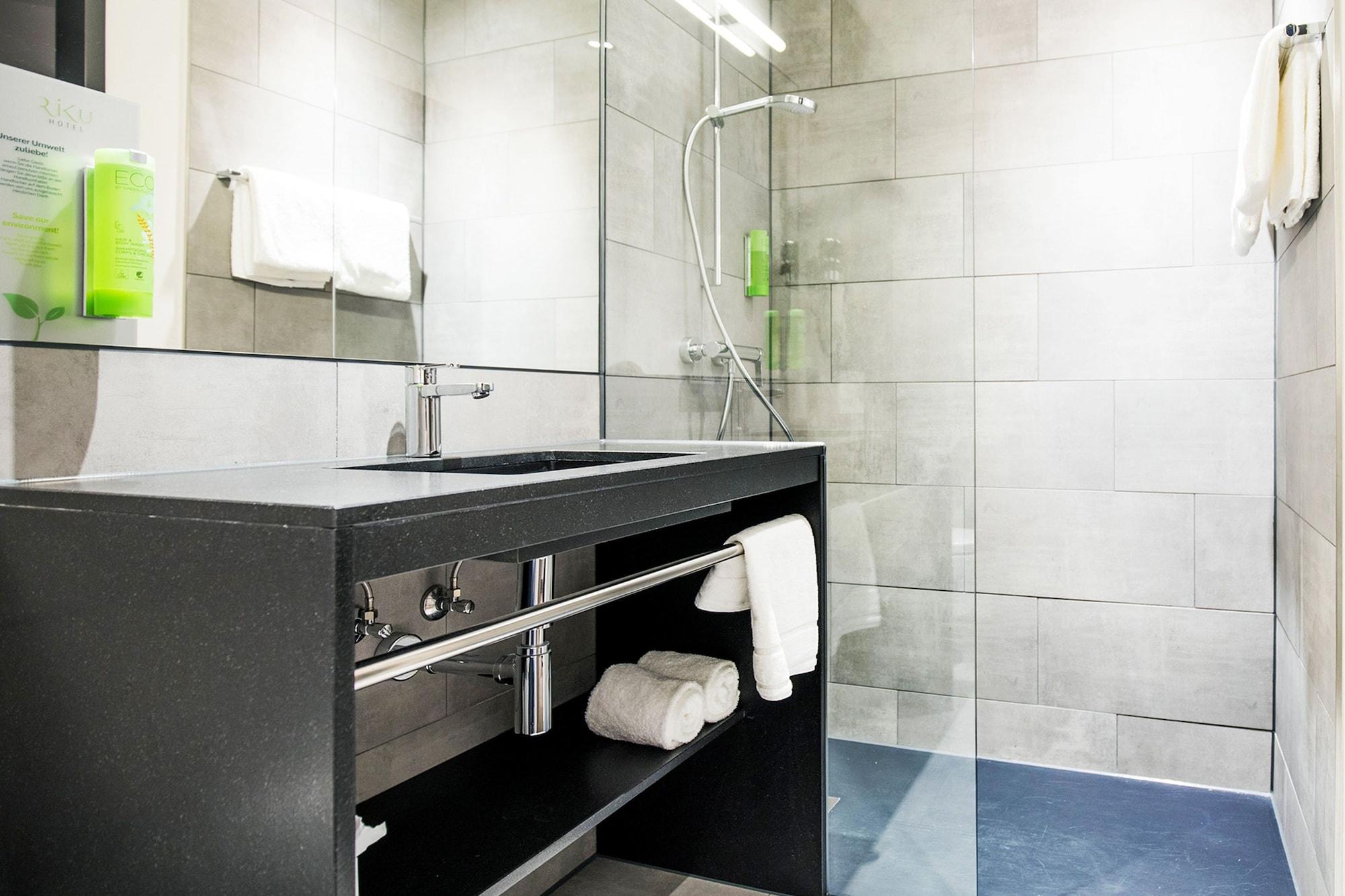 Riku Hotel Улм Екстериор снимка