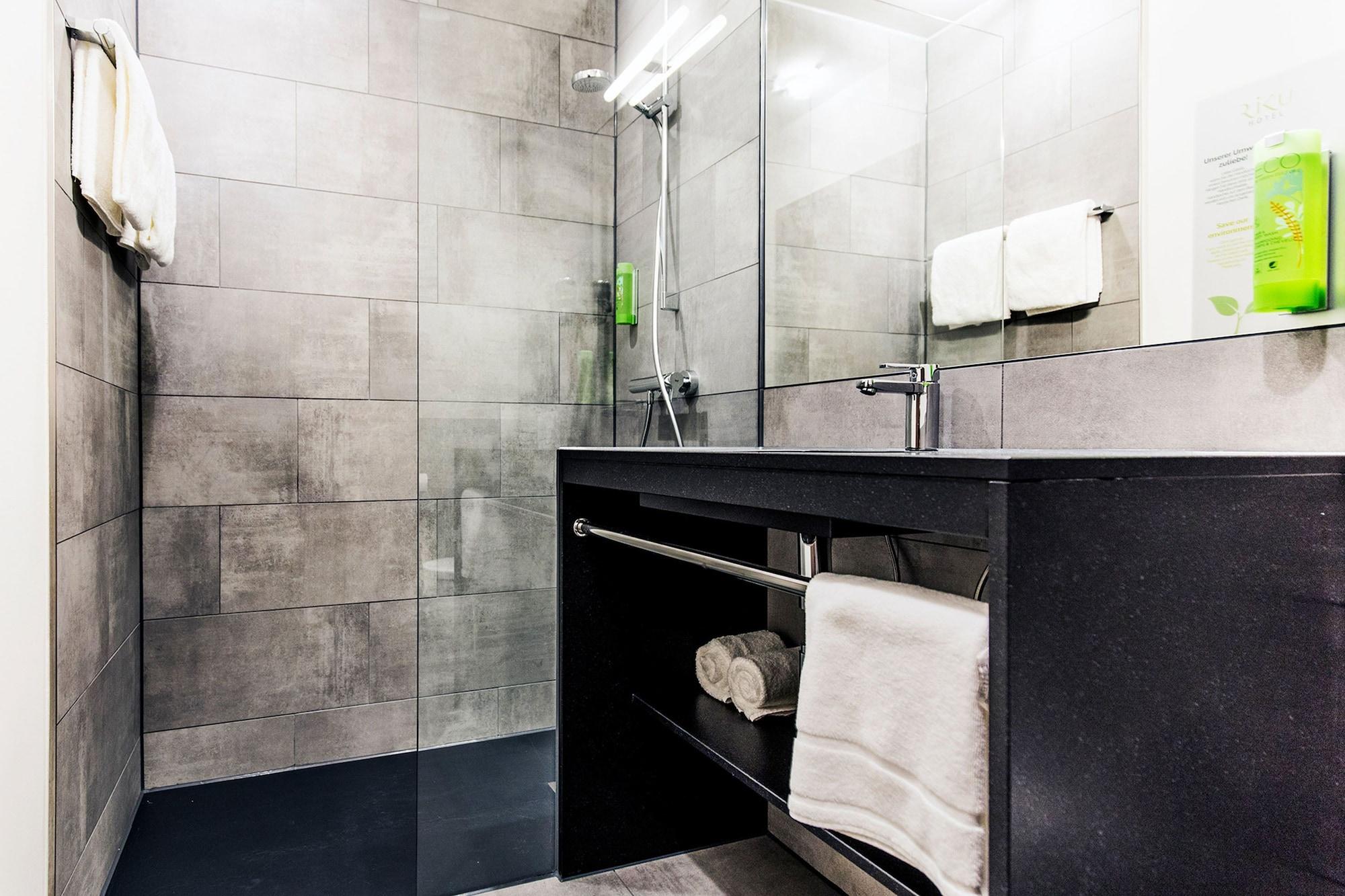 Riku Hotel Улм Екстериор снимка