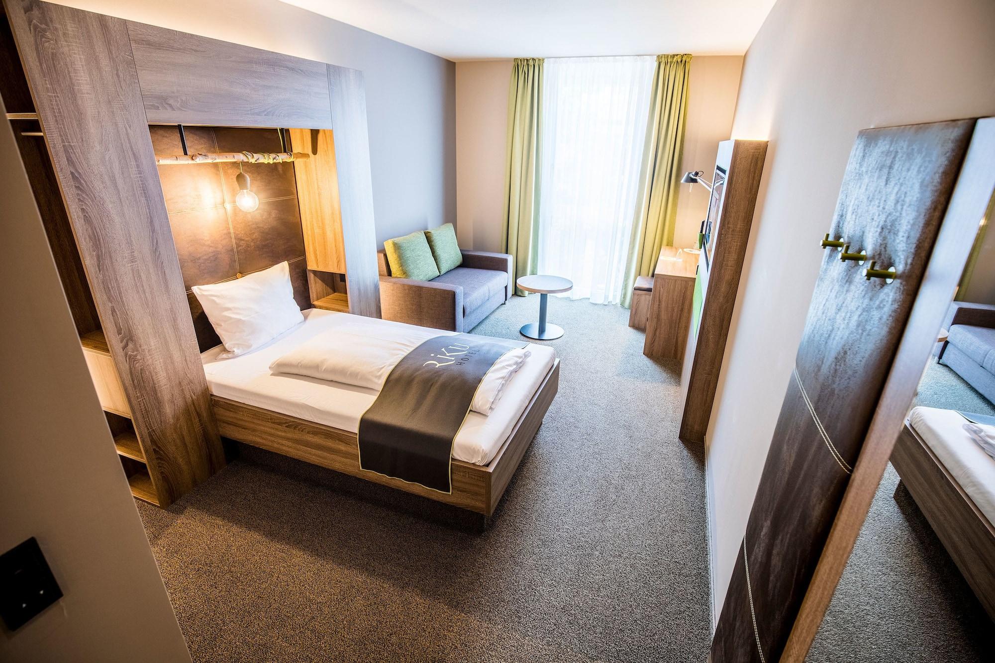 Riku Hotel Улм Екстериор снимка