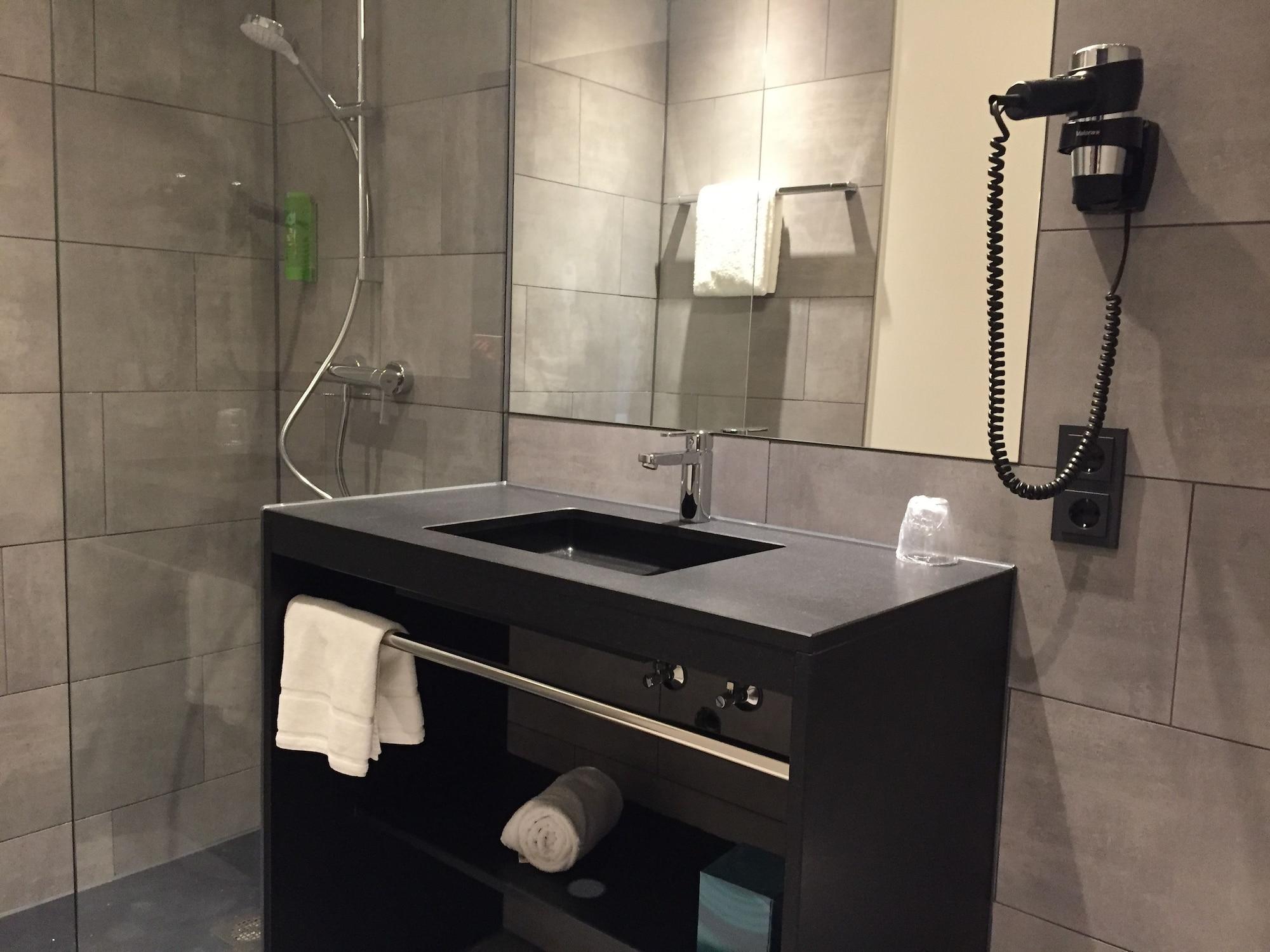 Riku Hotel Улм Екстериор снимка