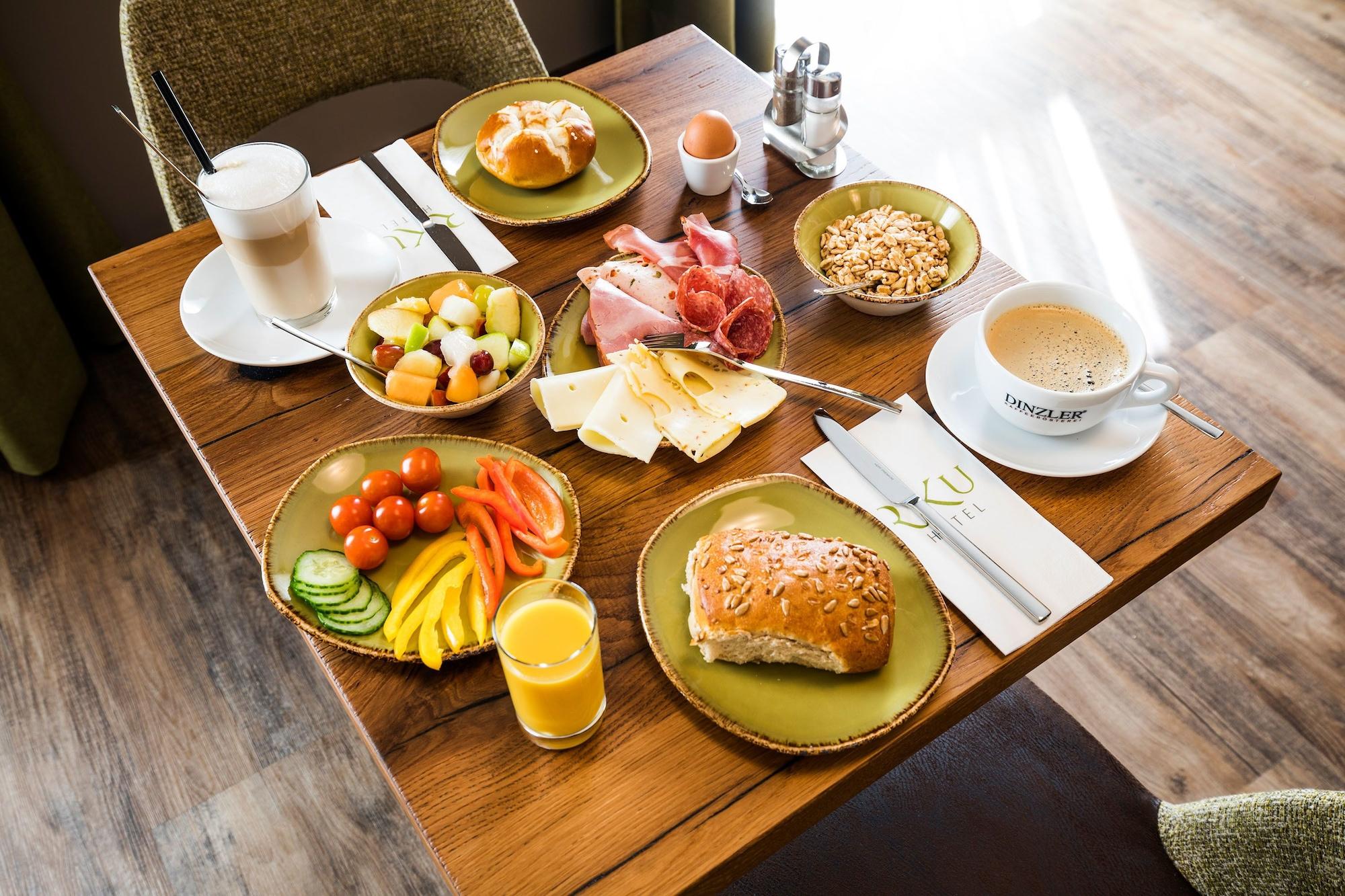 Riku Hotel Улм Екстериор снимка