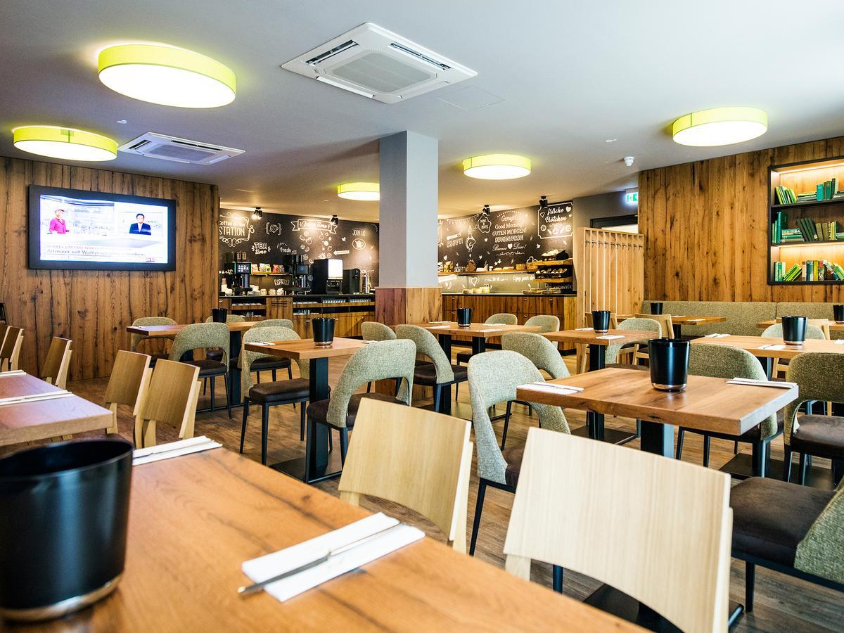 Riku Hotel Улм Екстериор снимка