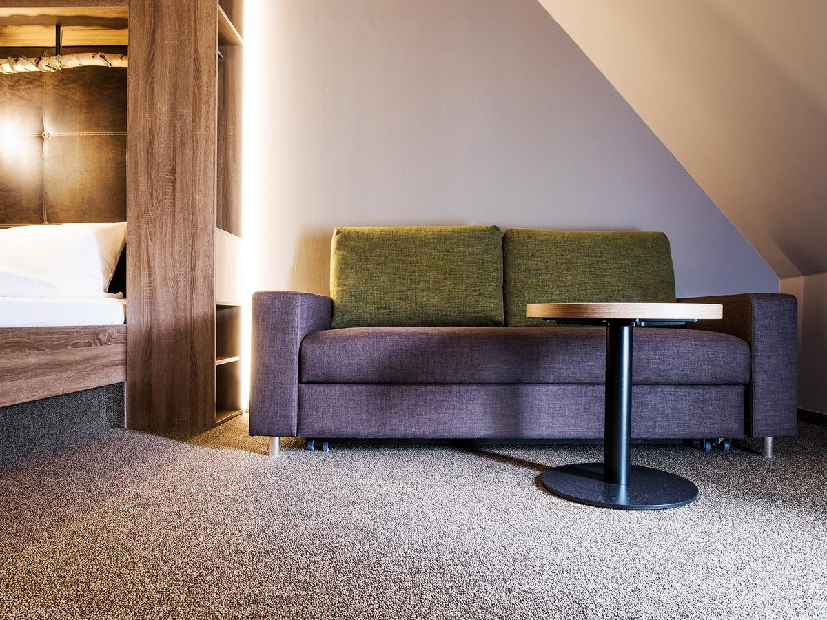 Riku Hotel Улм Екстериор снимка