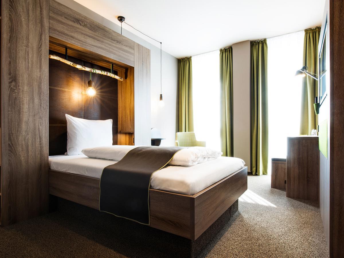 Riku Hotel Улм Екстериор снимка