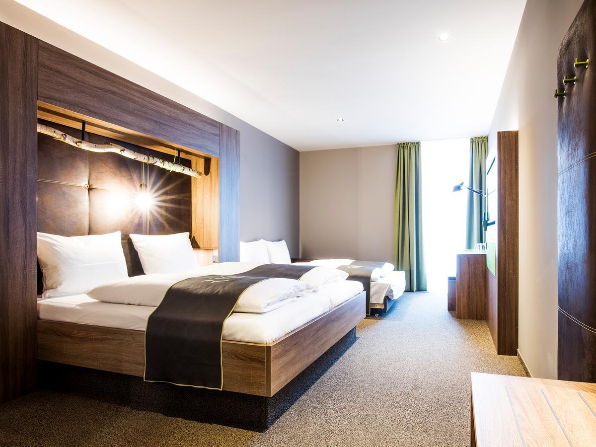 Riku Hotel Улм Екстериор снимка