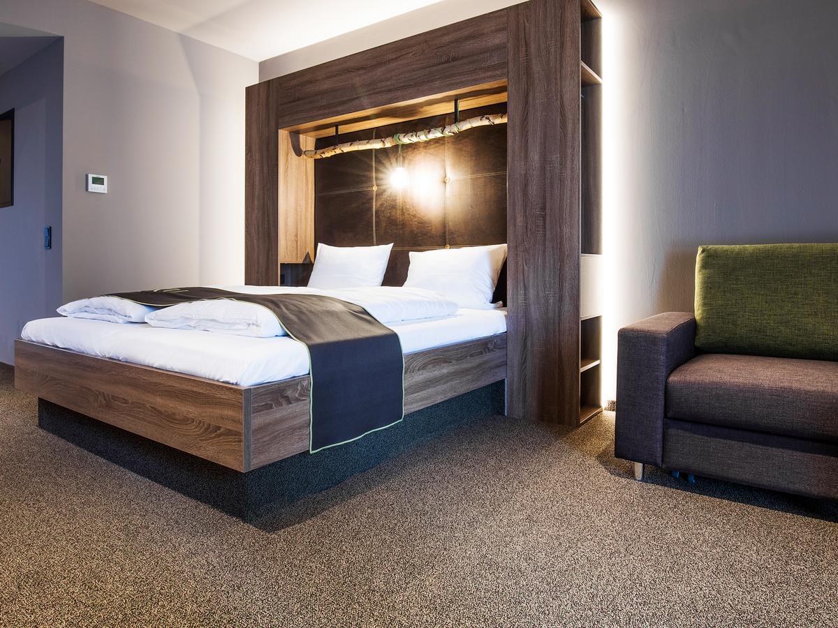 Riku Hotel Улм Екстериор снимка