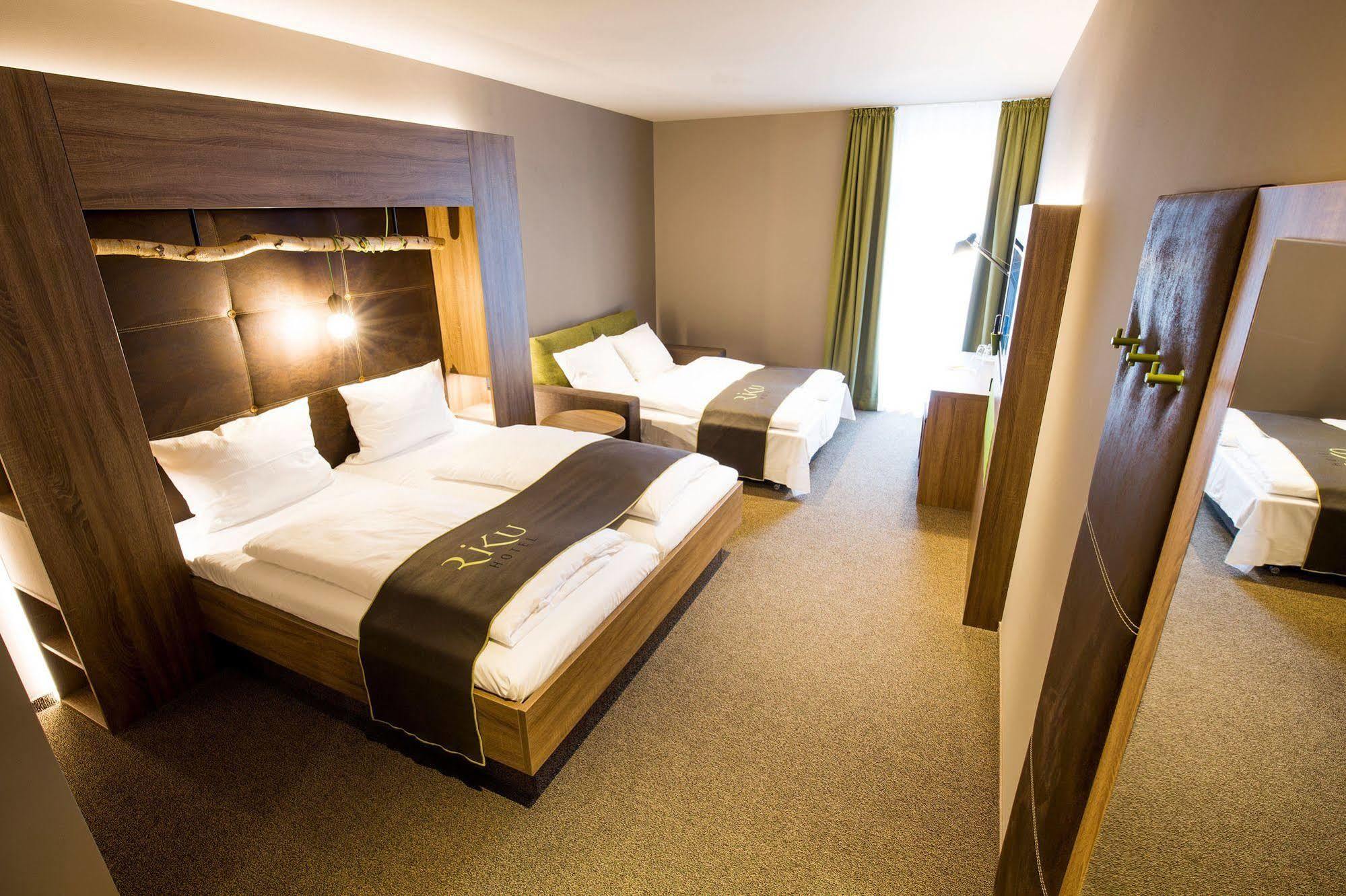 Riku Hotel Улм Екстериор снимка