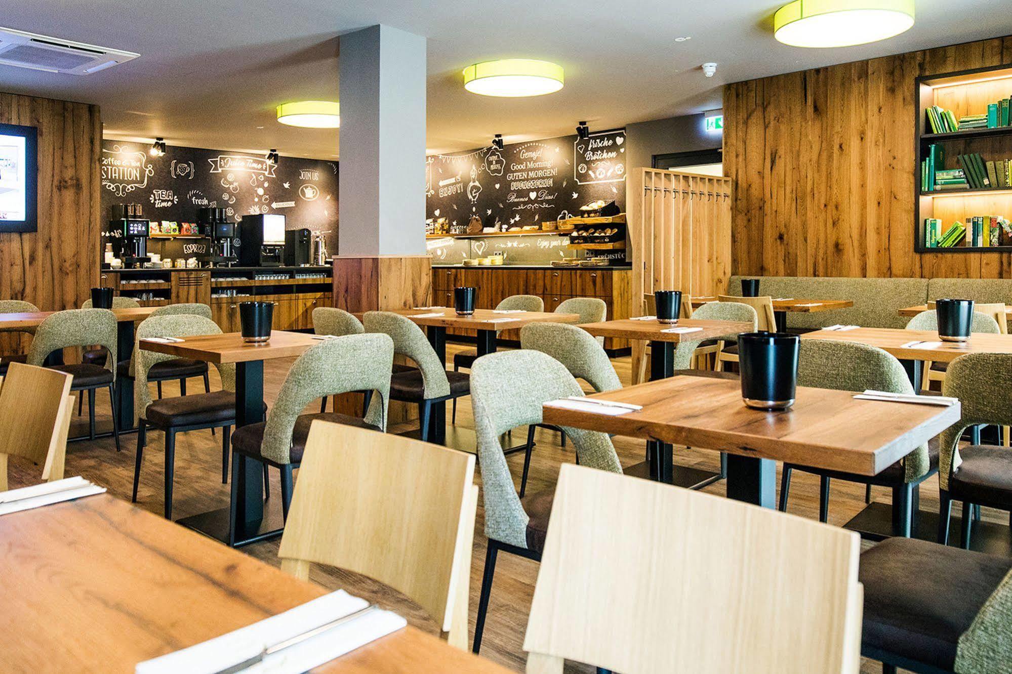 Riku Hotel Улм Екстериор снимка